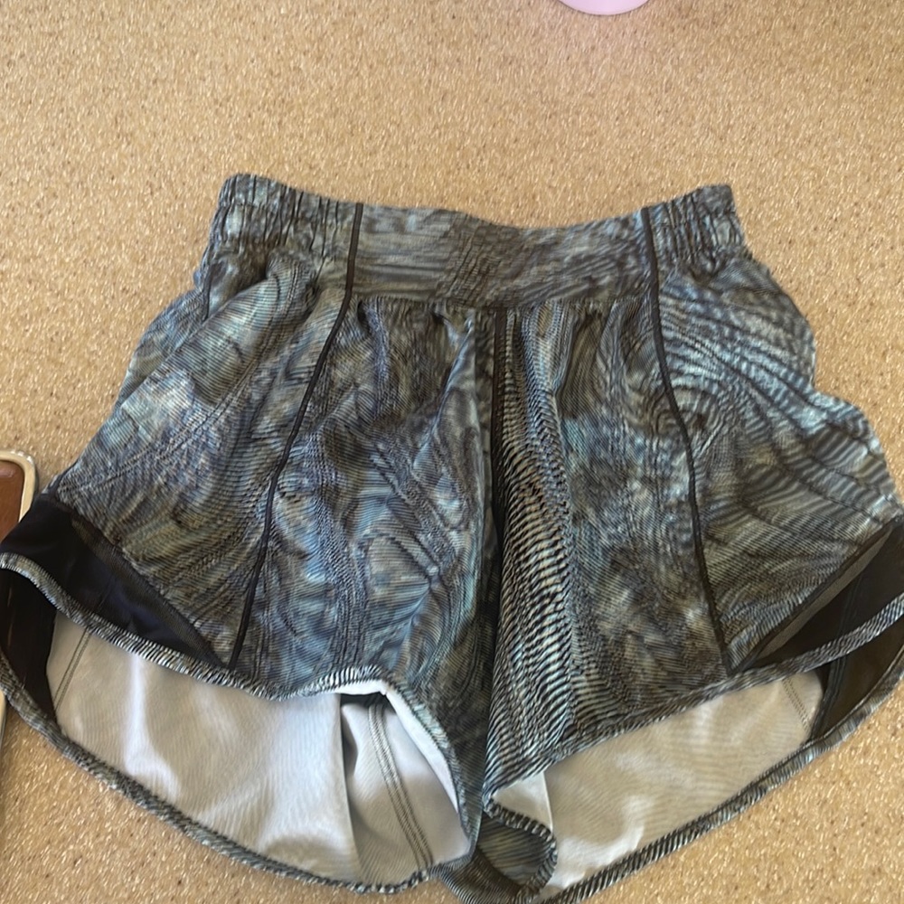 Lululemon athletic shorts size 4 tall great condition